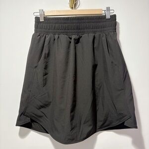 Albion Club Skirt Size Small Antracite Black Elastic Waist Pockets Quick Dry